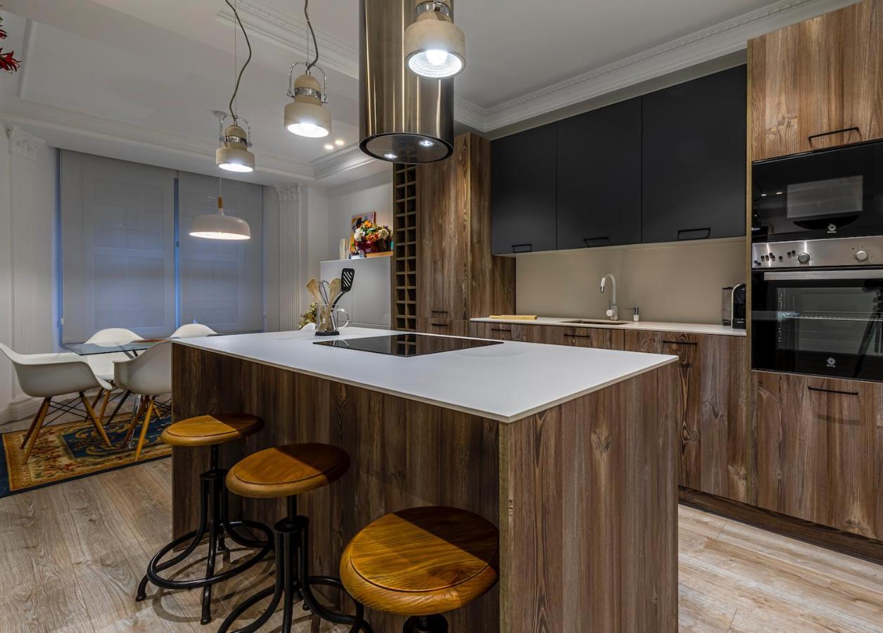 110 M2 Central Apartment In Abando Close To Guggenheim With Parking Bilbao Exterior photo