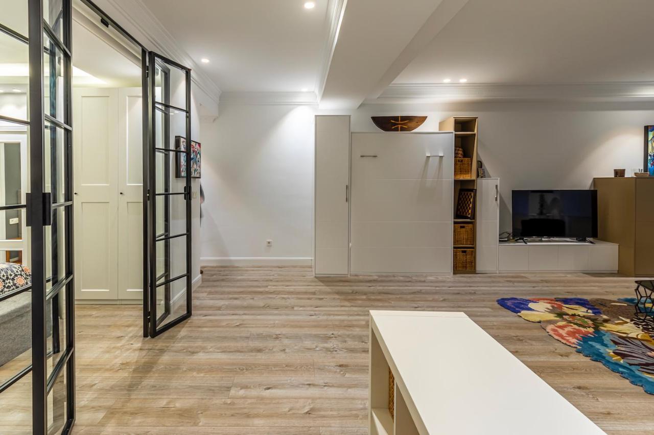 110 M2 Central Apartment In Abando Close To Guggenheim With Parking Bilbao Exterior photo