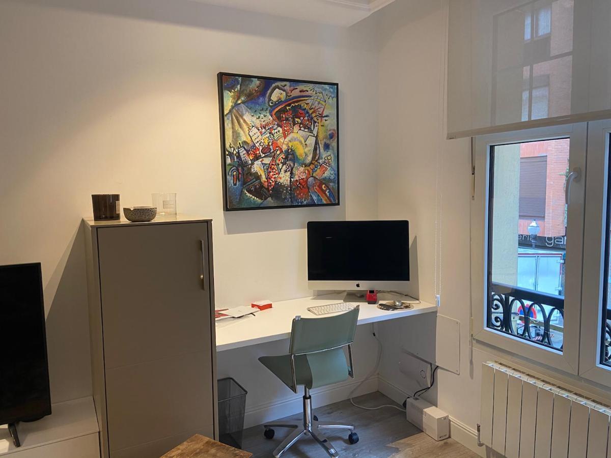 110 M2 Central Apartment In Abando Close To Guggenheim With Parking Bilbao Exterior photo